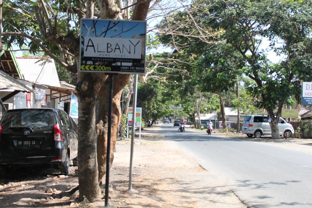 Albany Home Stay Kuta  Zewnętrze zdjęcie